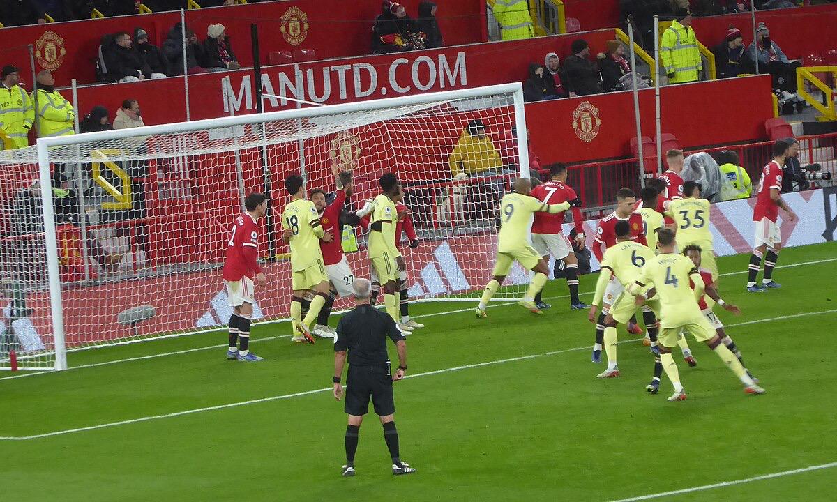 加布里埃尔在阿森纳的战术角色分析:阿尔特塔体系下的多维后卫